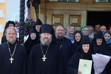 Наместник Саввино-Сторожевского монастыря передал Патриаршее поздравление с днем тезоименитства настоятельнице Аносиной обители