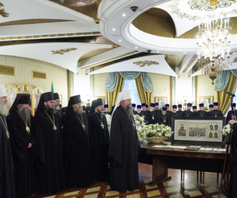 Монашествующие Русской Православной Церкви поздравили Святейшего Патриарха Кирилла с 14-летием интронизации