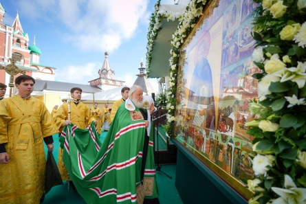 Предстоятель Русской Церкви совершил Божественную литургию в Саввино-Сторожевском монастыре