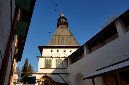 В Саввино-Сторожевском монастыре молитвенно встретили престольный праздник