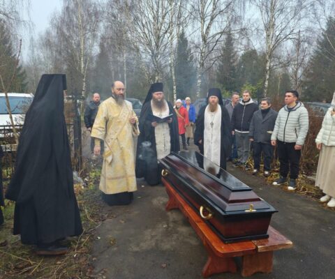 Архимандрита Андрея погребли на монастырском кладбище