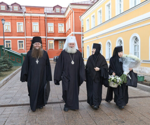 Председатель Синодального отдела по монастырям и монашеству передал Патриаршее поздравление игумении Викторине (Перминовой) по случаю ее тезоименитства