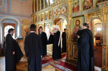 В Обители состоялось архиерейское богослужение